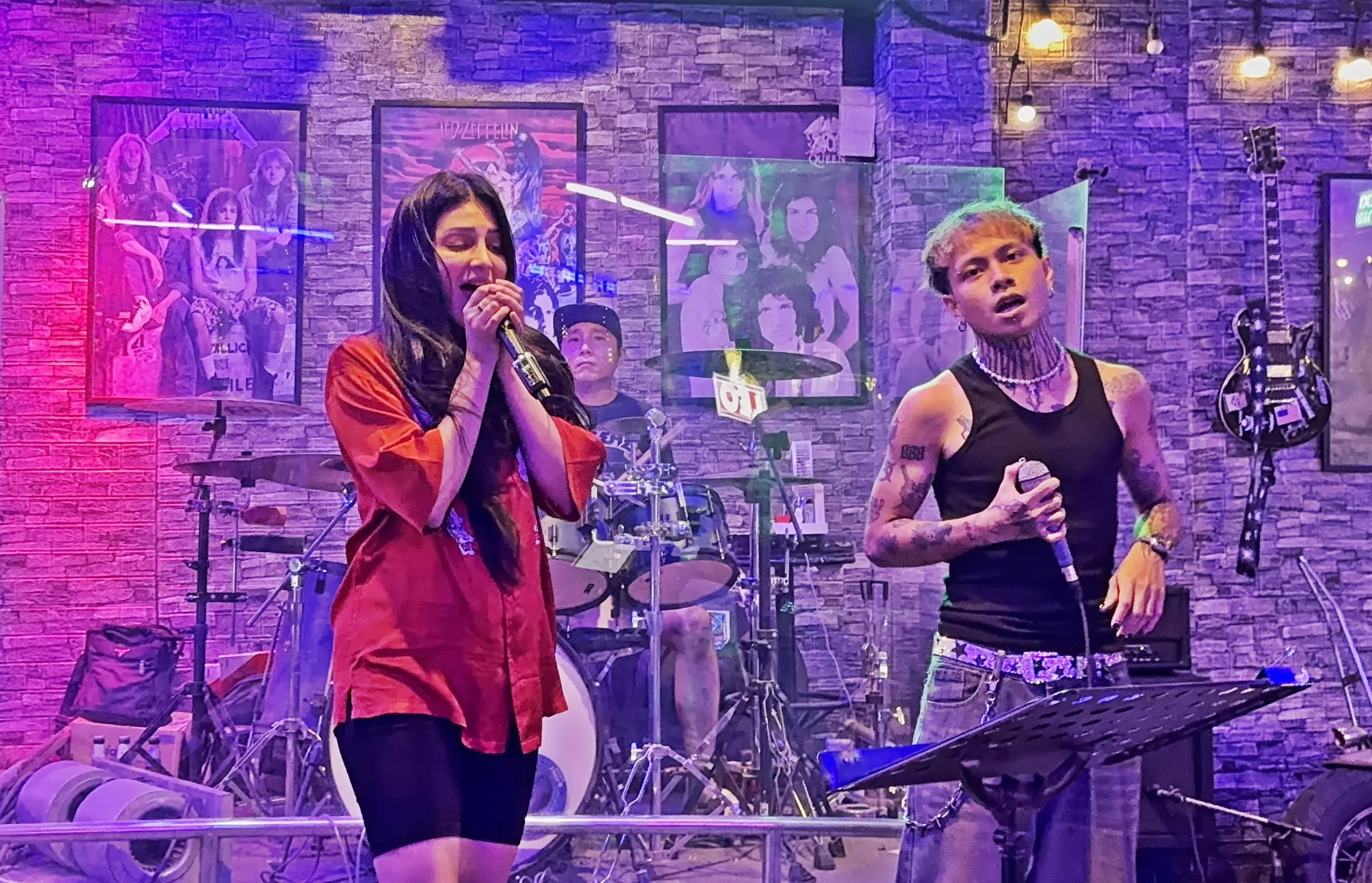 Shruti Haasan's Surprise Stage Appearance with Local Band in Bangkok Captivates Audience