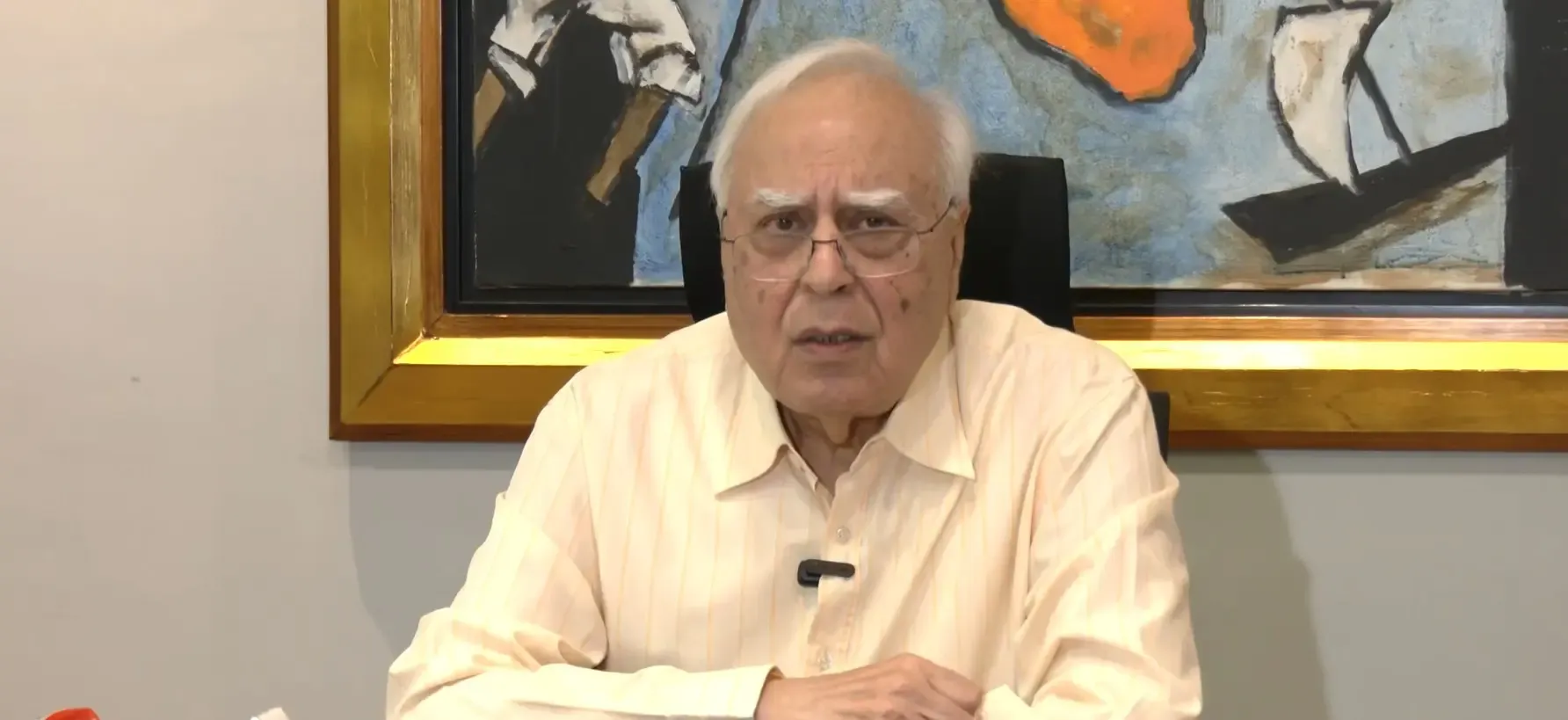 Sibal Criticizes Dhankhar's Remarks on Judiciary, Promises Defense