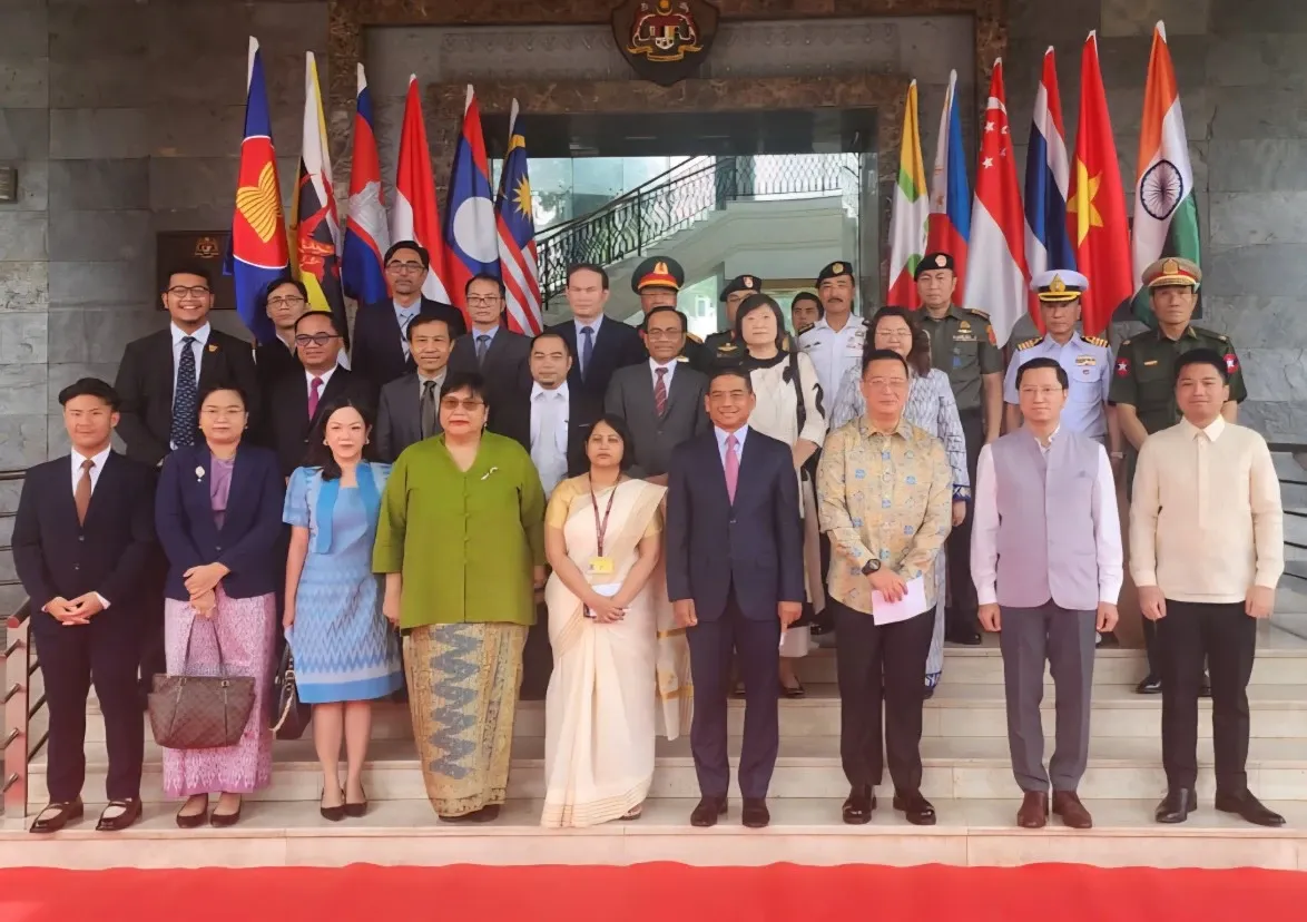 How Did Singapore's Envoy Commemorate 'ASEAN Day' in New Delhi?