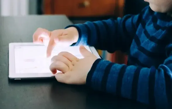Singapore Strengthens Screen Time Guidelines for Kids