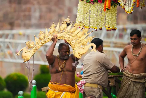 Puri: The ‘Sunabesha’ Ceremony of Lord Jagannath