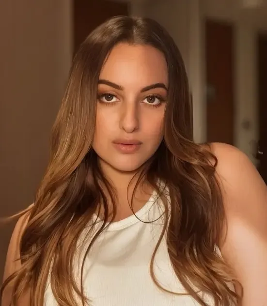 Sonakshi Sinha Ready to Begin Shooting for Her South Film Debut