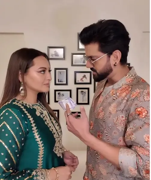 क्या सोनाक्षी सिन्हा ने बॉलीवुड में 15 साल पूरे कर लिए? जहीर इकबाल ने खास तरीके से मनाया जश्न