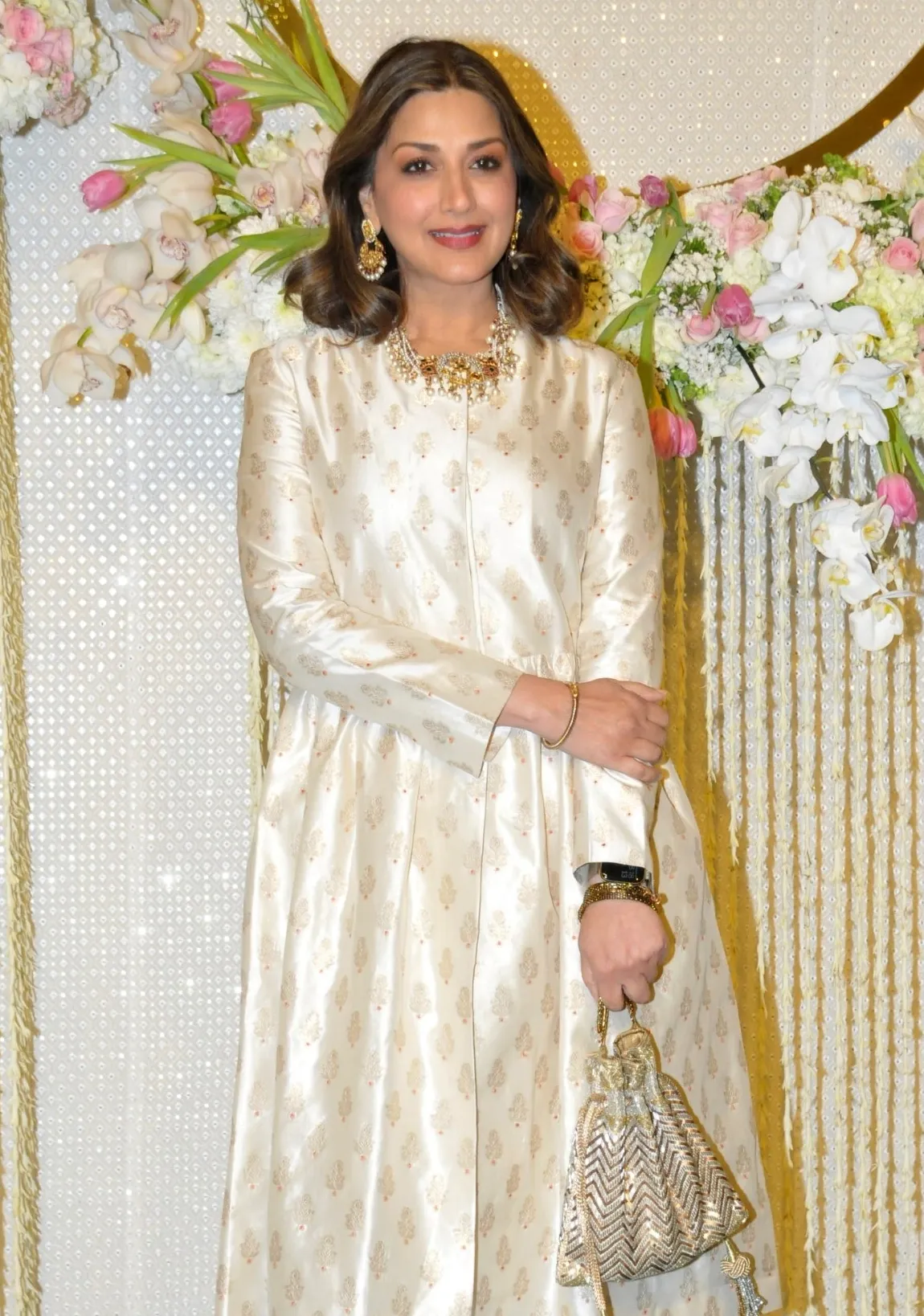 Did Sonali Bendre Really Not Know She Was Pregnant While Shooting 'Cham Cham Karta'?