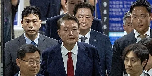Will Former President Yoon Suk Yeol Face Arrest After Court Hearing?
