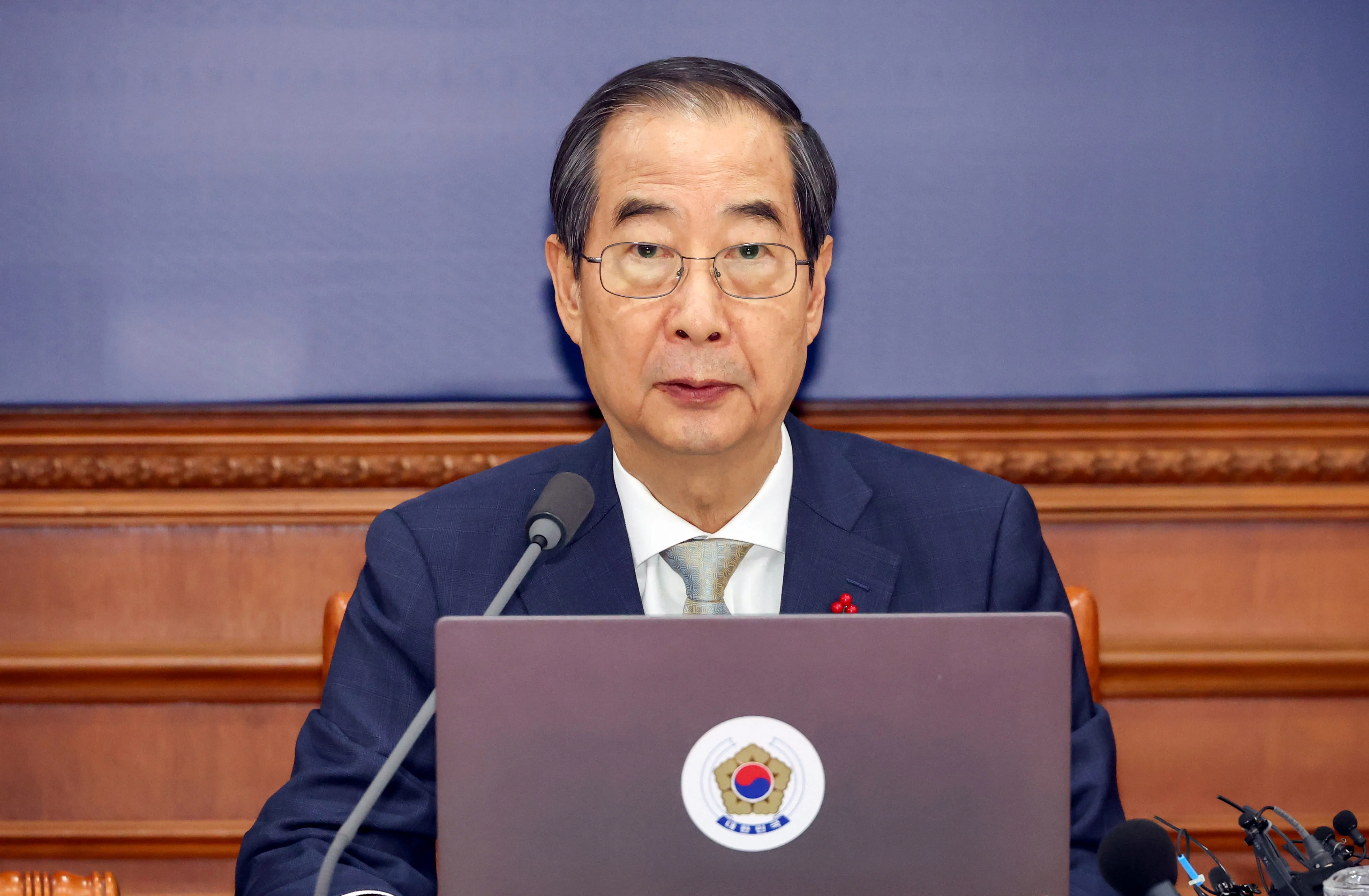 Could Former PM Han's Meeting Proposal Reshape the Presidential Race?