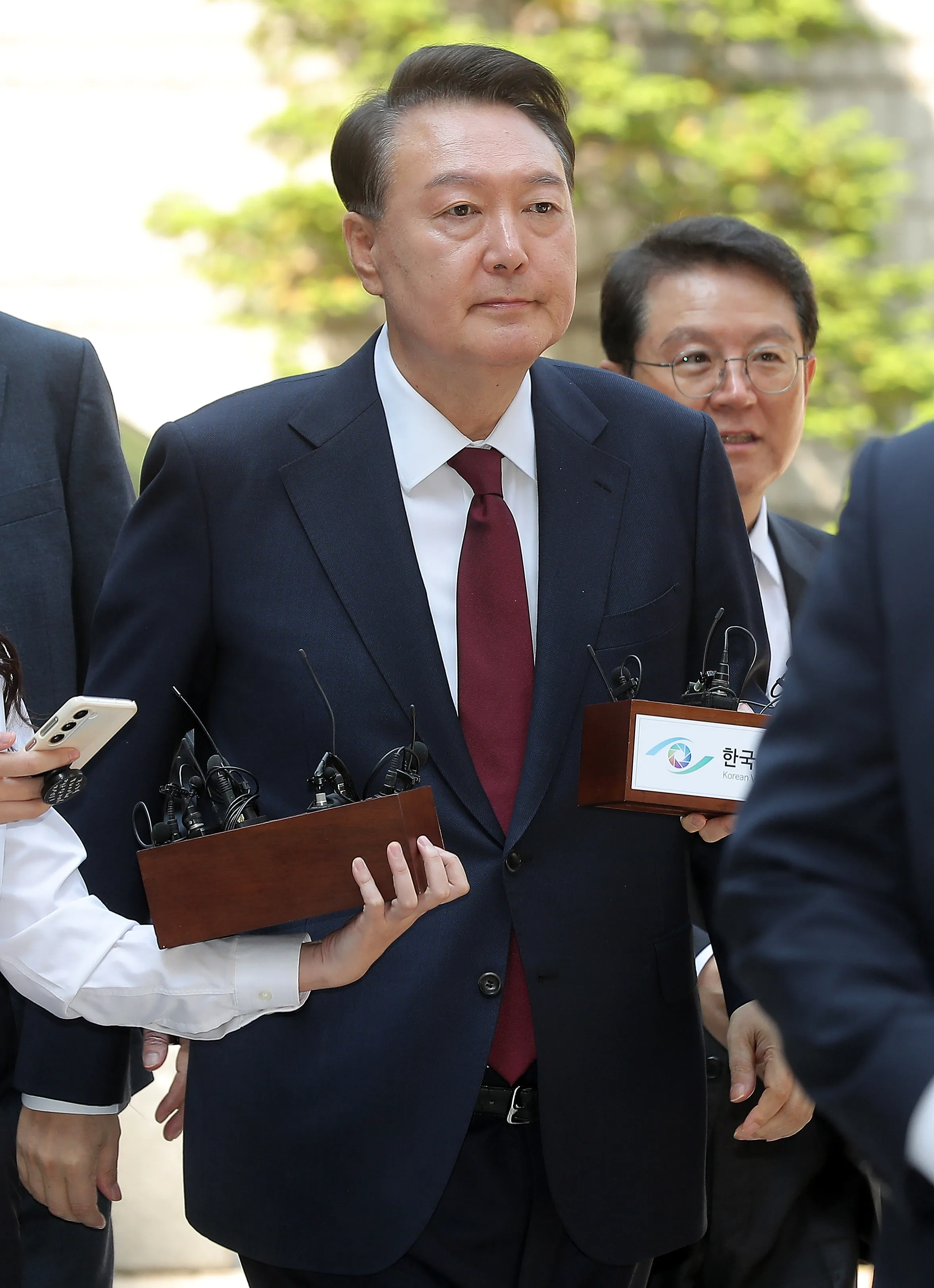 Why Did Former South Korean President Yoon Depart from the PPP and Support Kim?