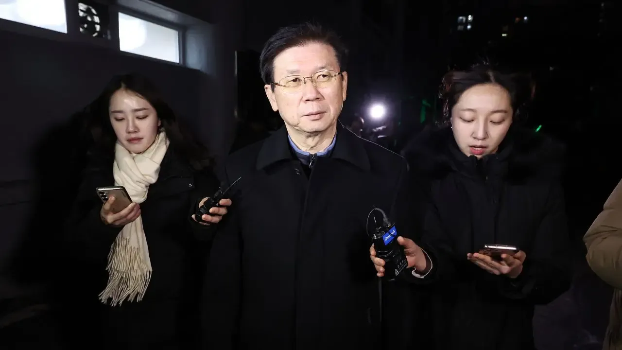 South Korea: Former PSS Chief Faces Police Interrogation for a Second Day Amid Yoon's Detention Controversy
