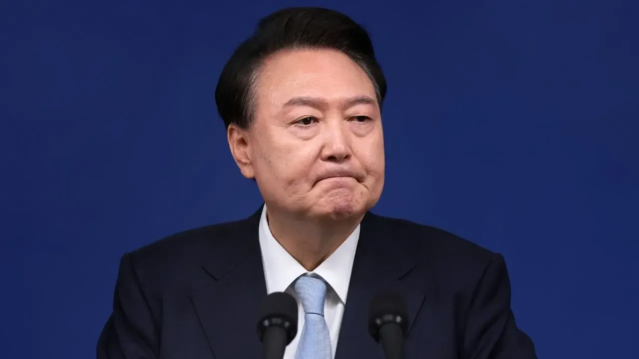 South Korea: Authorities Arrest Impeached President Yoon Over Martial Law