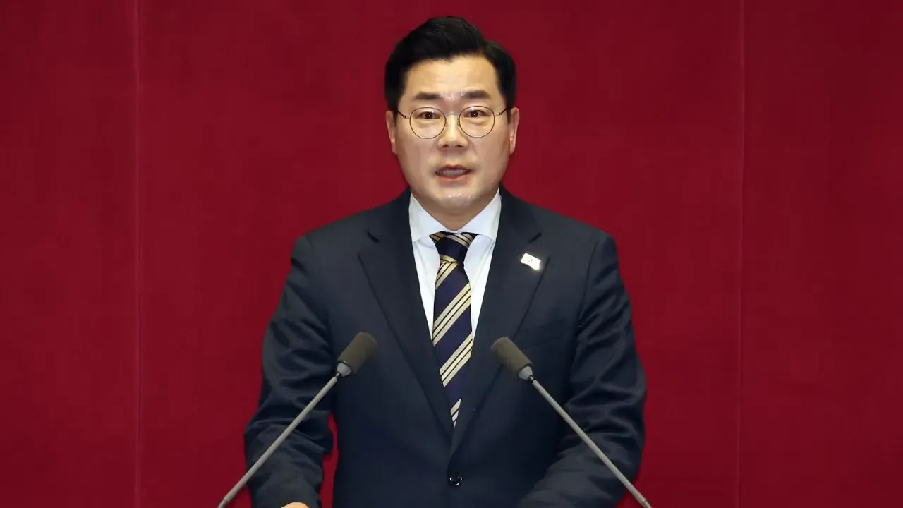 South Korea: Major Opposition Celebrates Passage of Yoon's Impeachment Motion as a Triumph for Citizens and Democracy