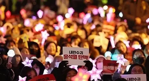 South Korea: Nationwide Protests Demand Impeachment of Yoon Just Before Voting