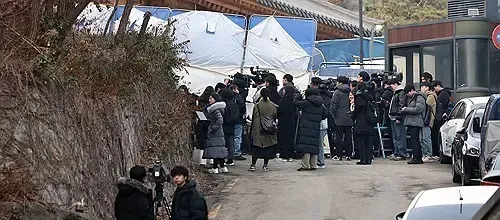 South Korea: Authorities Block Access to Presidential Residence in Search for Security Footage