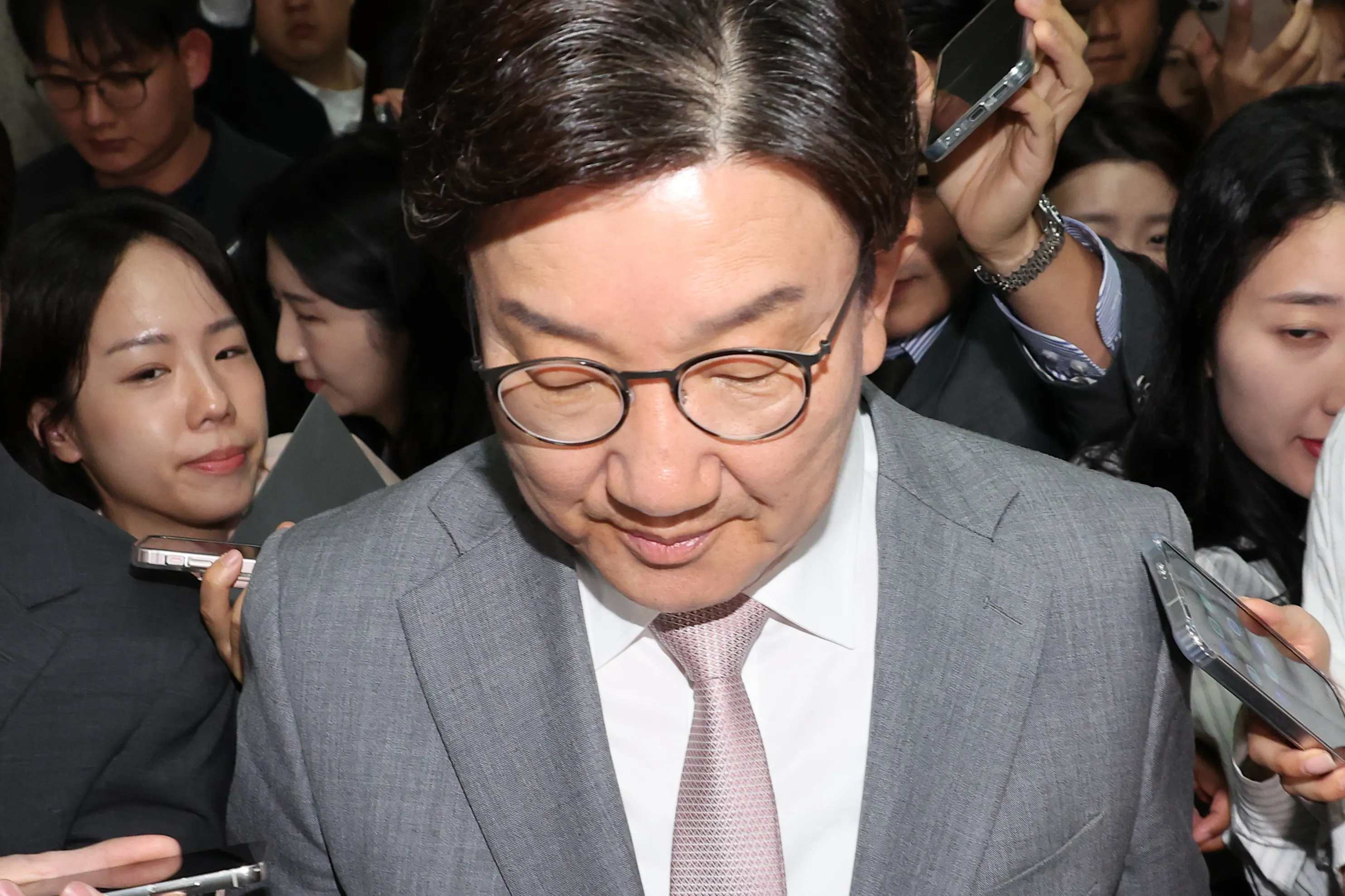 Why Did the South Korean PPP Floor Leader Resign After Election Loss?