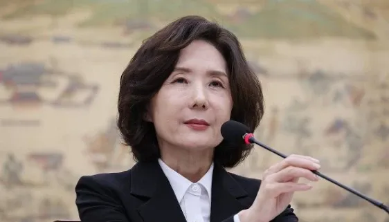 Why Did President Lee Withdraw His Education Minister Nomination?