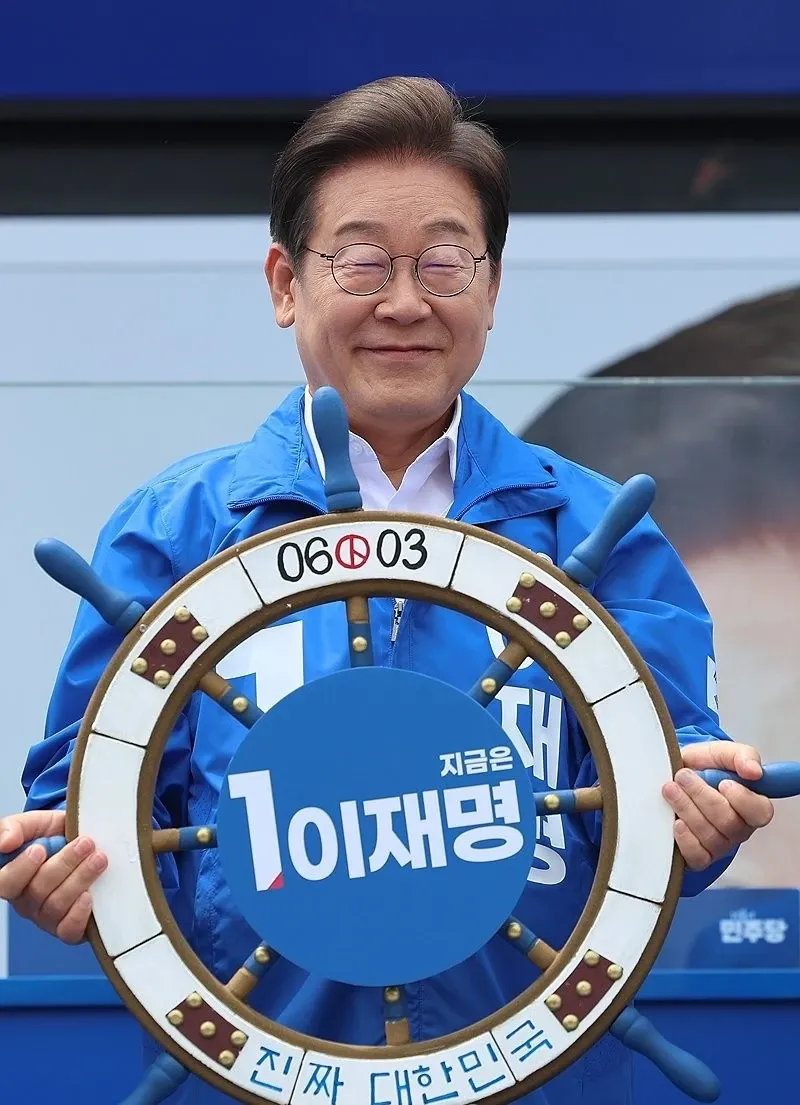 Will South Korea's Presidential Rivals Win Over Voters in the Final Days Before Election?
