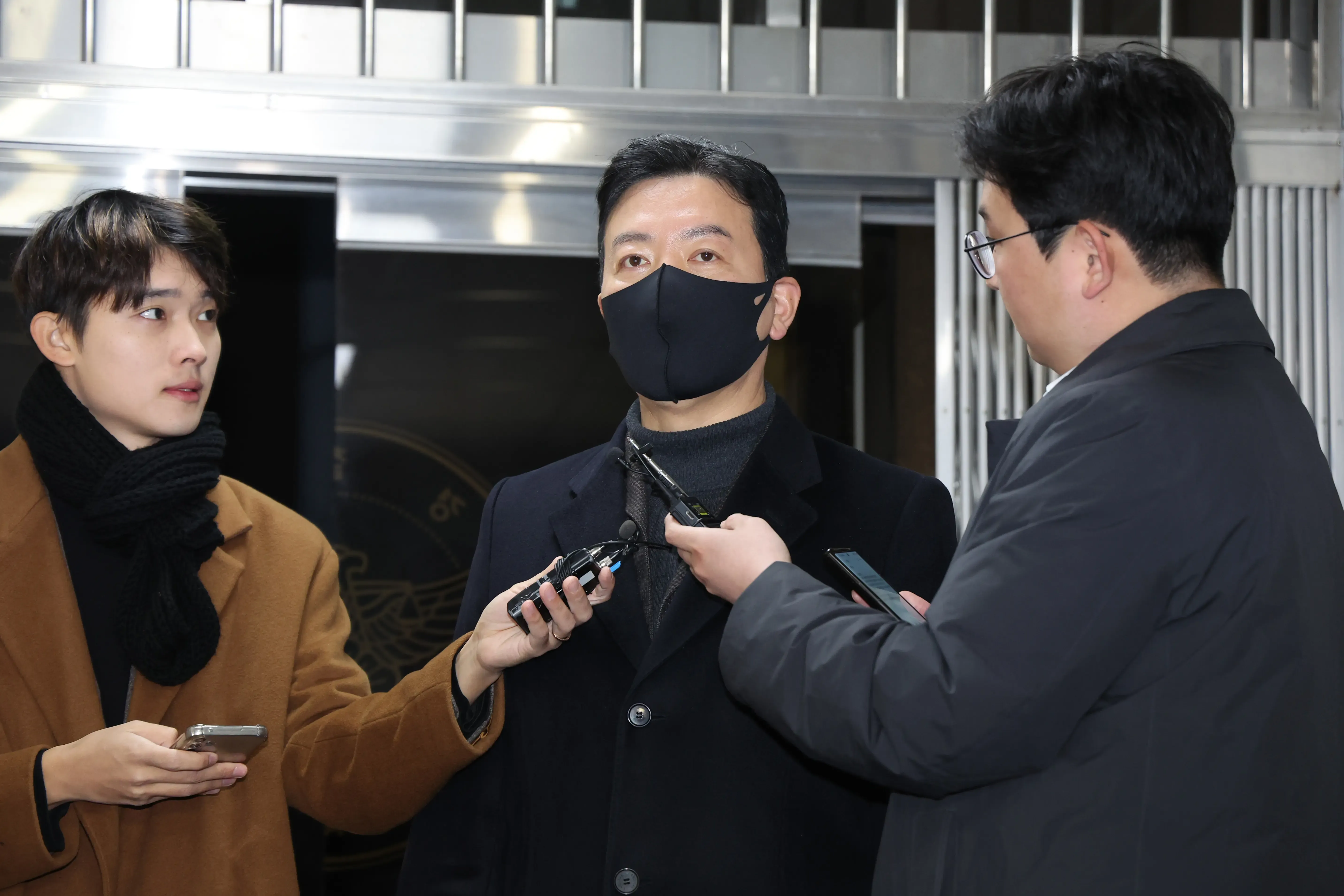 South Korea: Prosecutors Interrogate Acting Head of Presidential Security Service in Martial Law Investigation