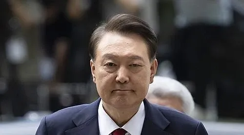 Will South Korea's Special Counsel Enforce a Detention Warrant for Yoon?