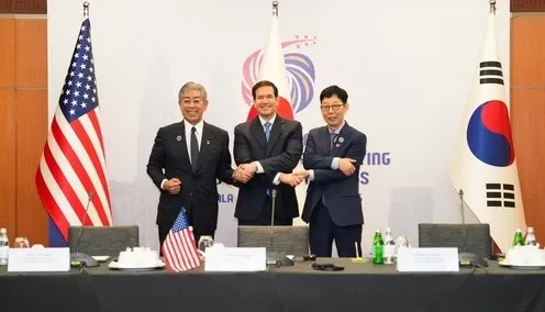 How are South Korea, US, and Japan Committing to Denuclearize North Korea?