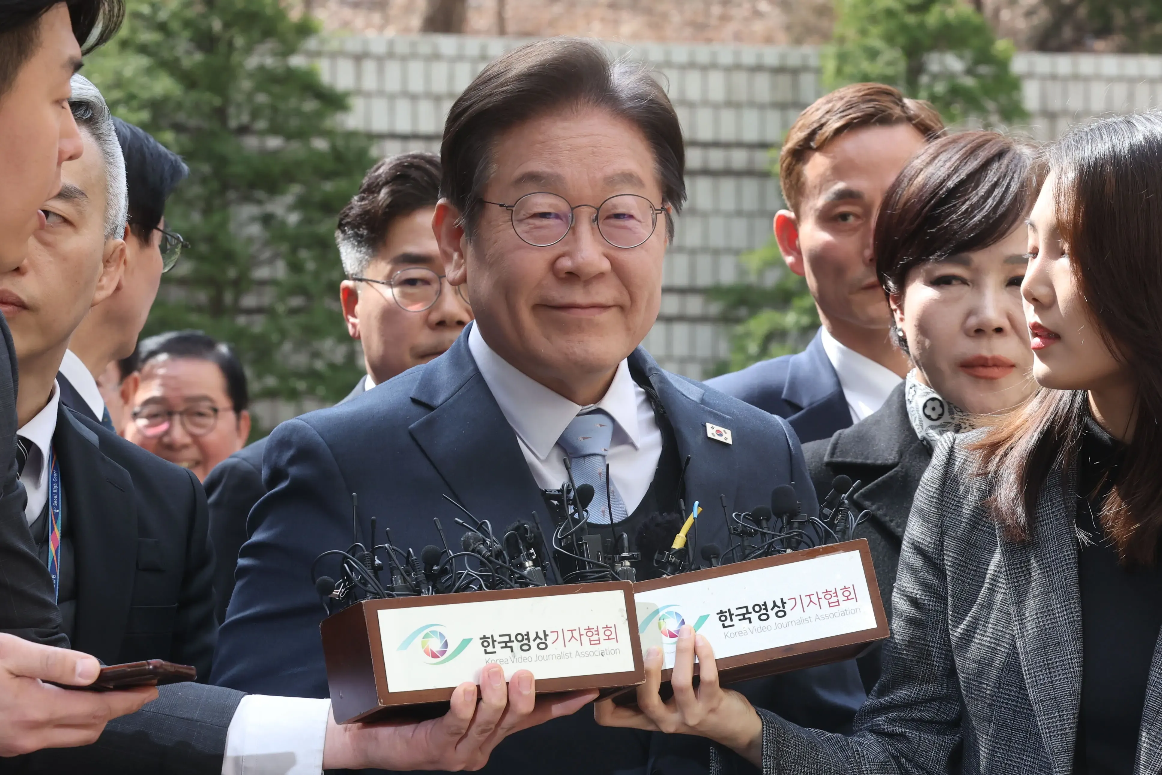 South Korea's Appeals Court Clears Opposition Leader of Election Law Violations