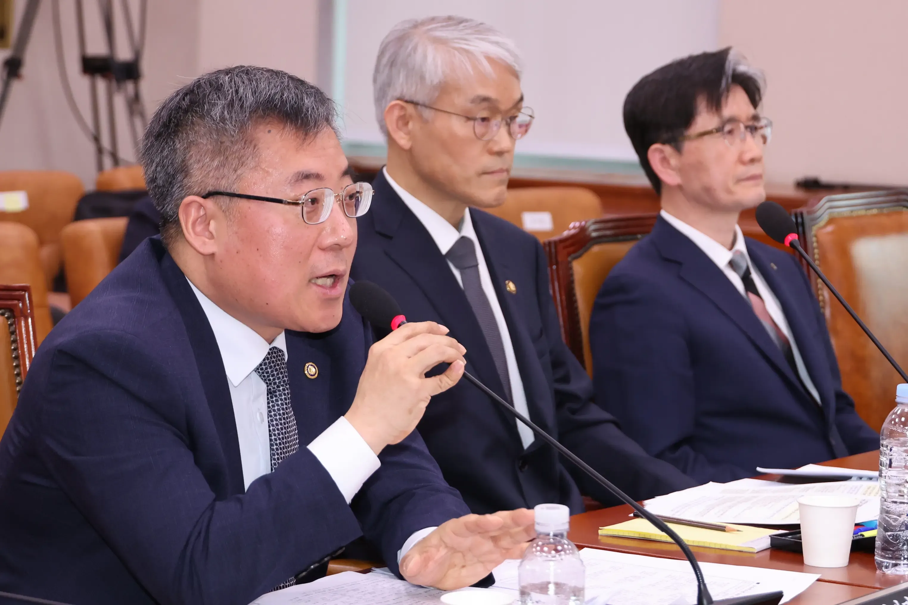 South Korea's Justice Minister Criticizes Court's Decision to Release Yoon
