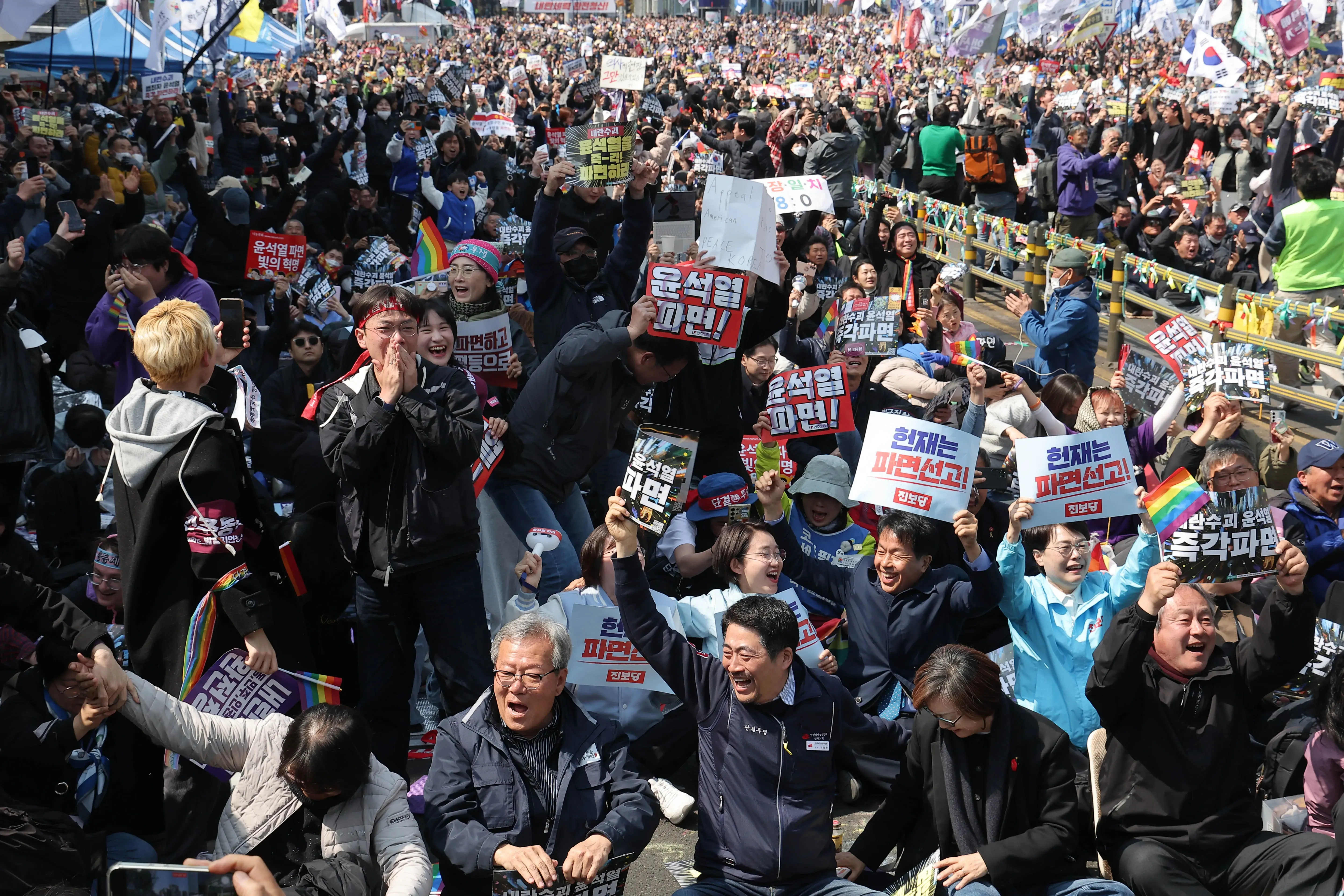 Democratic Party of South Korea Celebrates Constitutional Court's Ruling Against Yoon