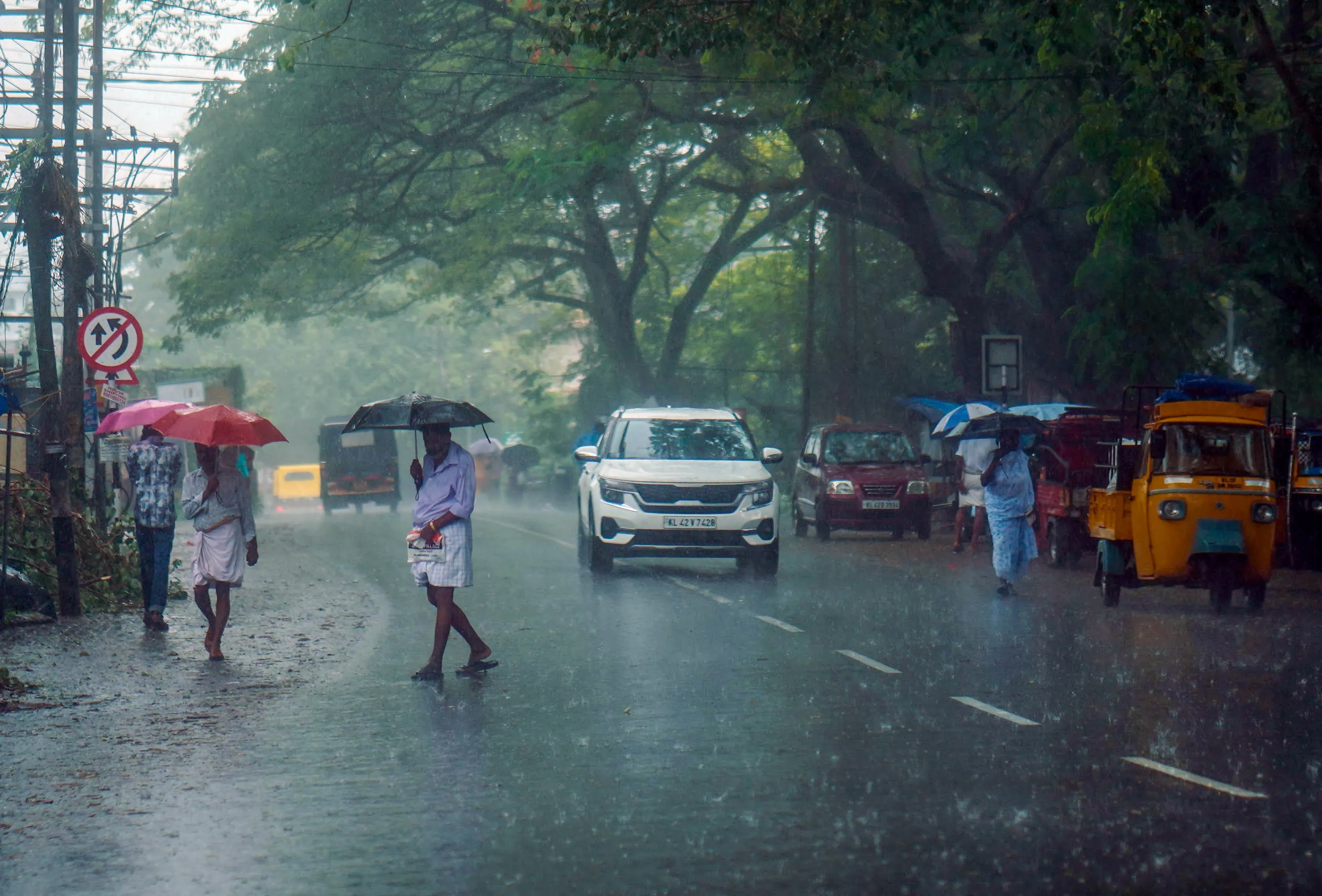 Will the Southwest Monsoon Arrive in Kerala by May 27?