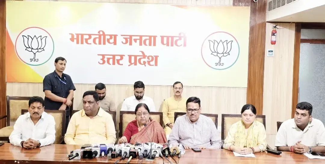 क्या सपा के लिए महिला सांसद की गरिमा से अधिक अल्पसंख्यक वोट बैंक महत्वपूर्ण है?: मंत्री बेबी रानी मौर्या