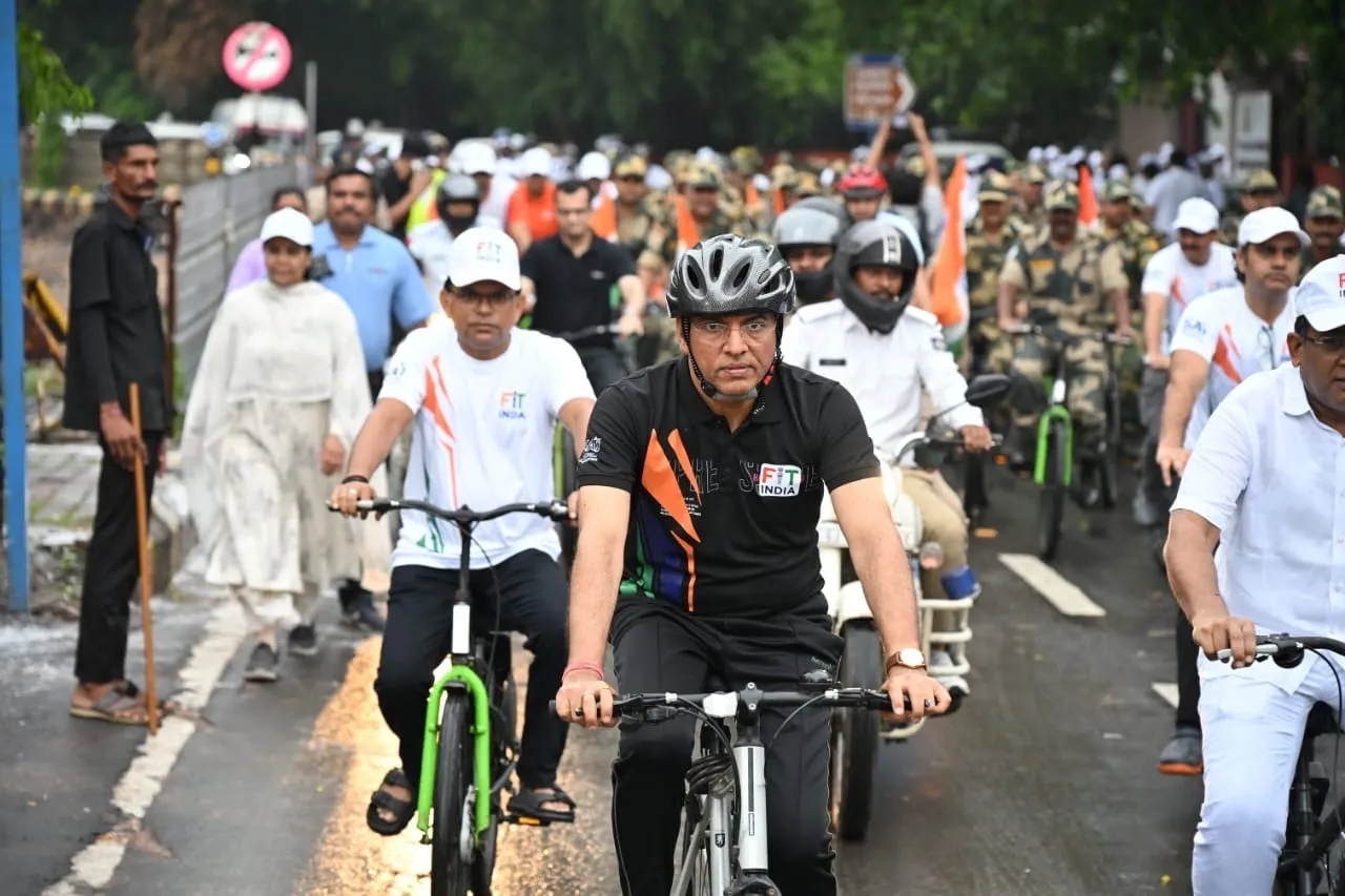 How is Sports Min Mandaviya Leading the ‘Sundays on Cycle’ Campaign to Honor Kargil Heroes?