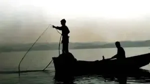 Sri Lankan Navy Detains 32 Tamil Fishermen, Seizes Five Boats