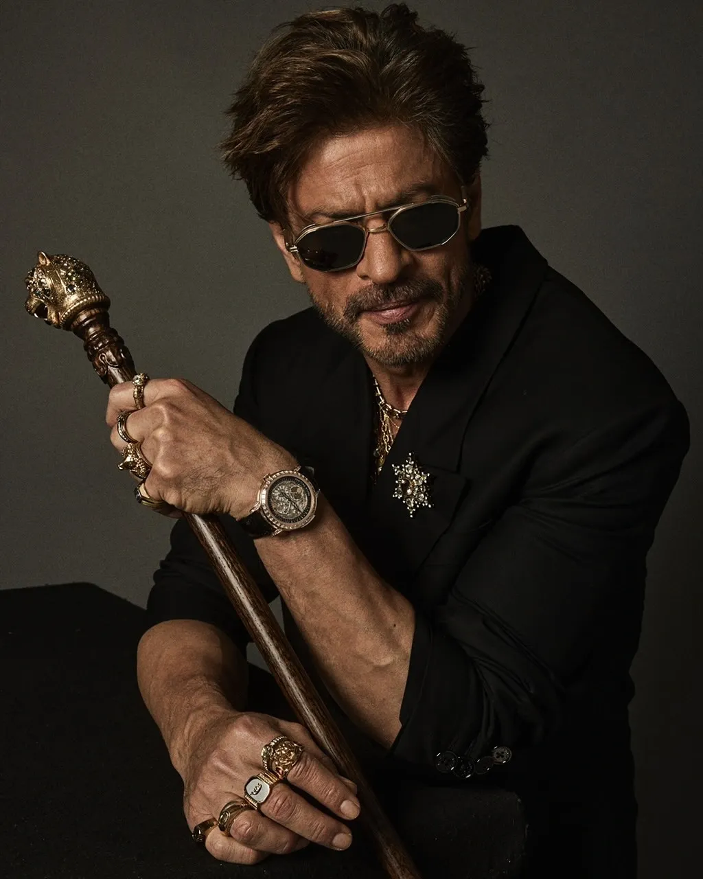 Did SRK Thank Shashi Tharoor in His Unique Style?