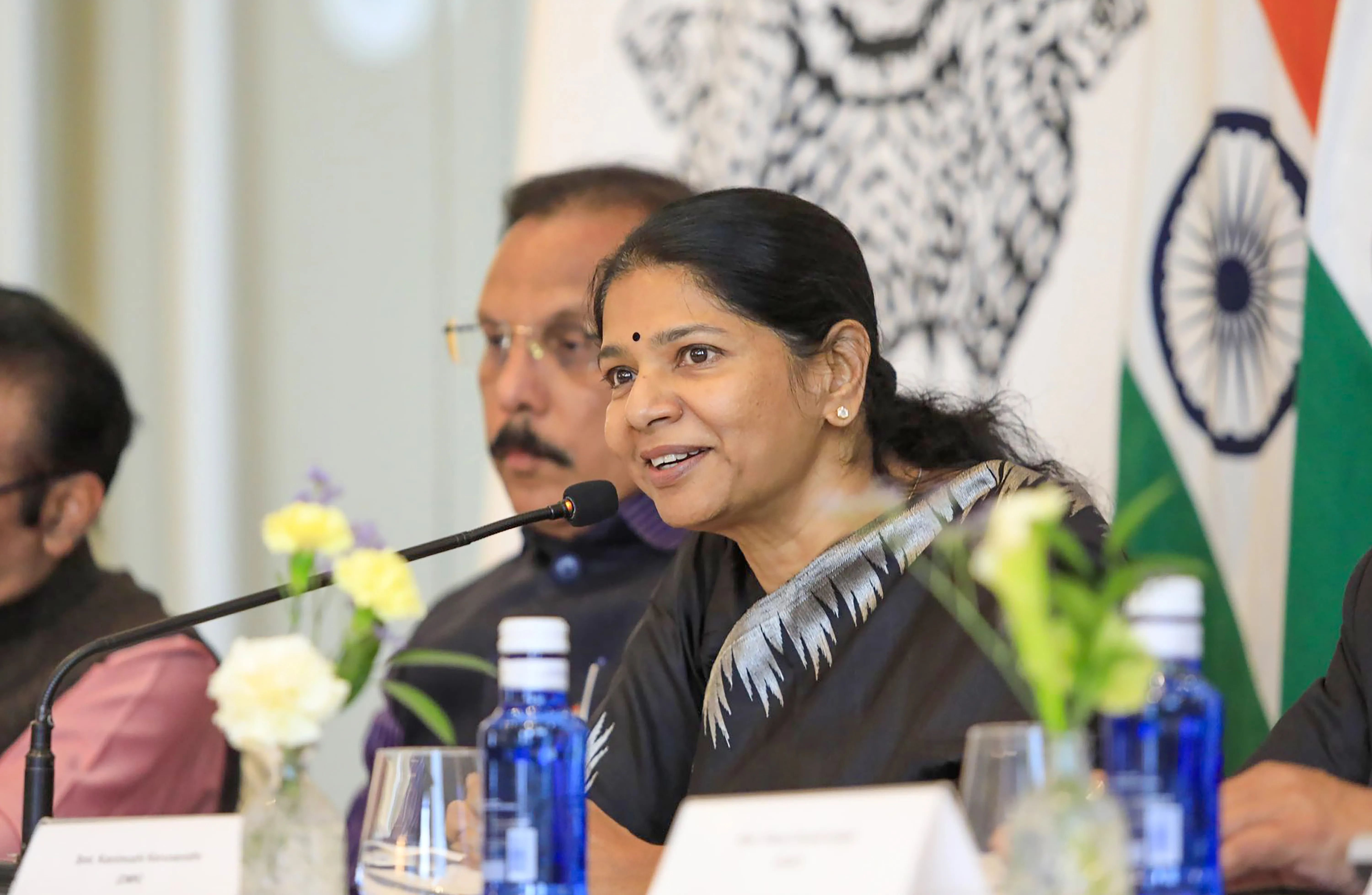 Did Stalin Praise Kanimozhi's Insightful Take on National Language in Spain?