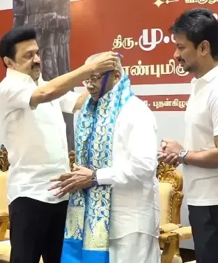 M.K. Stalin Awards K.V. Thangkabalu with the Perunthalaivar Kamarajar Honor
