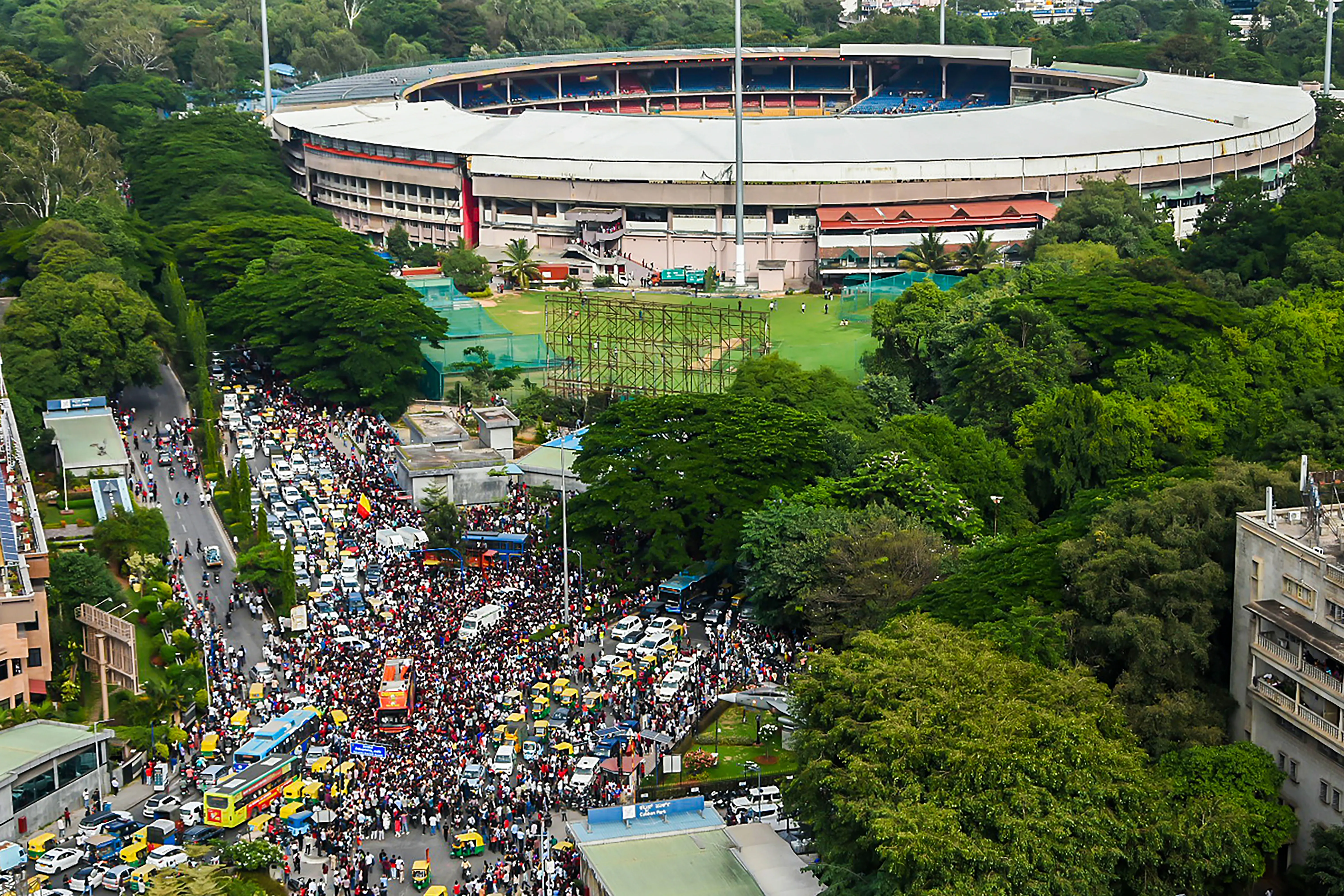 What is the Karnataka HC's Decision on RCB and DNA Staff's Arrest in the Stampede Case?