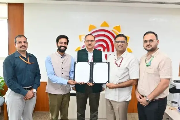How is Starlink Collaborating with UIDAI for Aadhaar Verification?