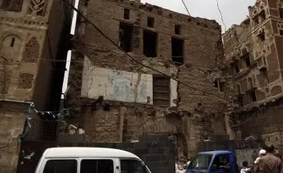 Is Surat Prepared for Unseasonal Rains? Over 1,500 Unsafe Buildings Await Urgent Repairs