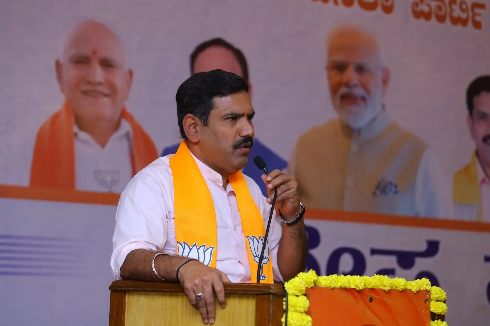 Karnataka BJP Calls Maoists' Surrender Before CM Siddaramaiah a ‘Theatrical Stunt’