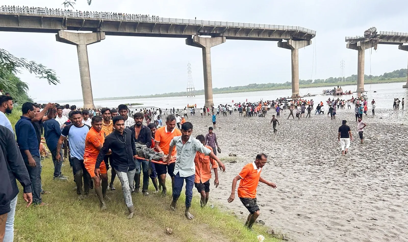 What Happened When the Gambhira-Mujpur Bridge Collapsed in Gujarat’s Vadodara?