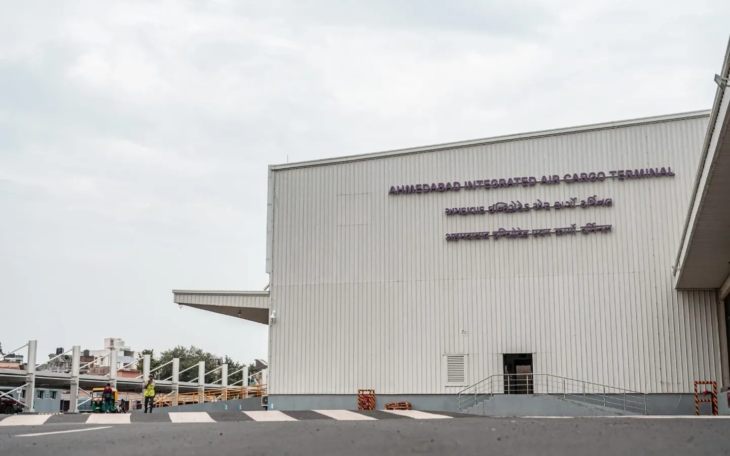 How is SVPI Airport Enhancing Gujarat's Export Logistics with an Integrated Cargo Terminal?