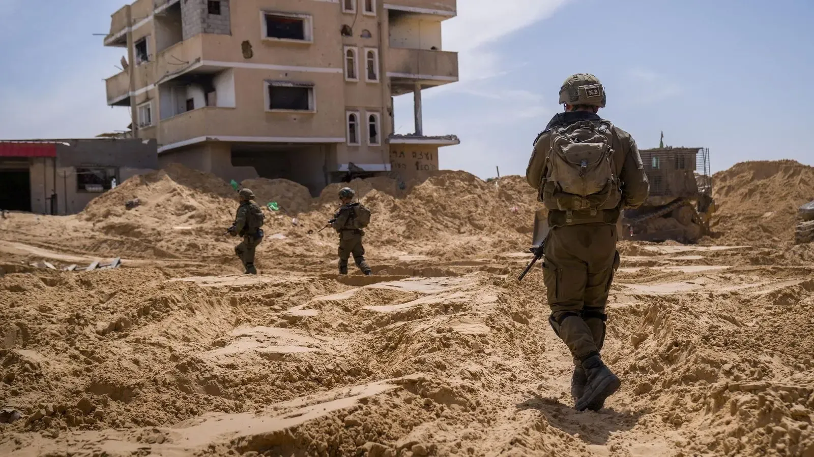 Can Syrian Authorities and Local Leaders End Sectarian Clashes Near Damascus?