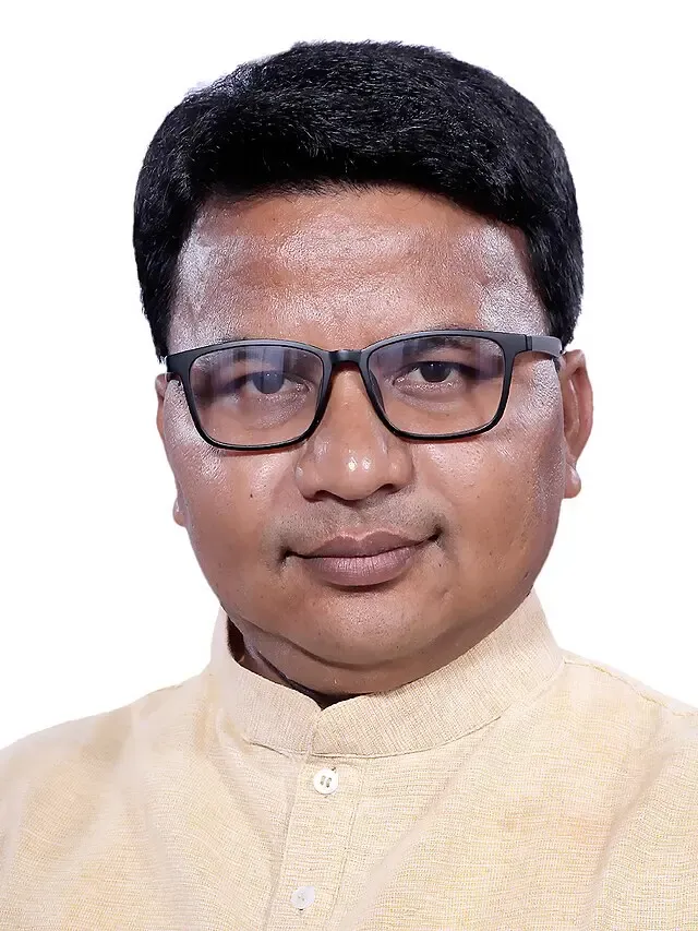 BJP MP Urges CJI to Address Judicial Attacks Following School Job Cancellations