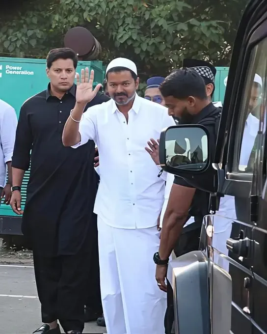 Tamil actor Vijay hosts Iftar celebration in Chennai