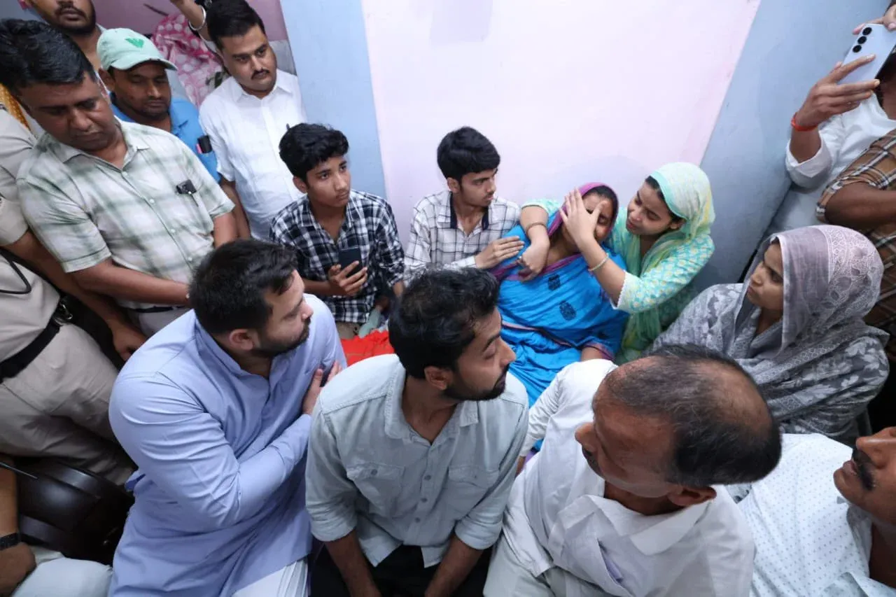 Did Tejashwi Yadav Meet the Family of Martyr Mohammad Imtiaz?