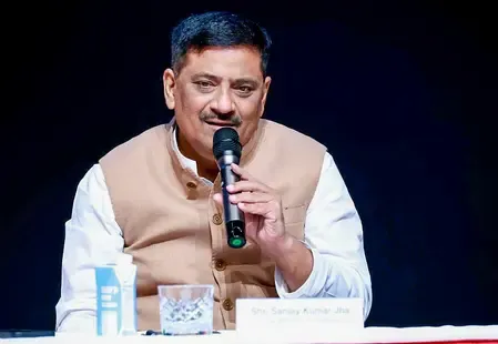 क्या तेजस्वी यादव के सभी दावे सच हैं? : संजय झा