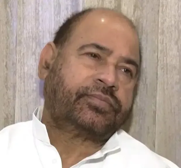 क्या तेजस्वी यादव को साधु यादव की सलाह माननी चाहिए?