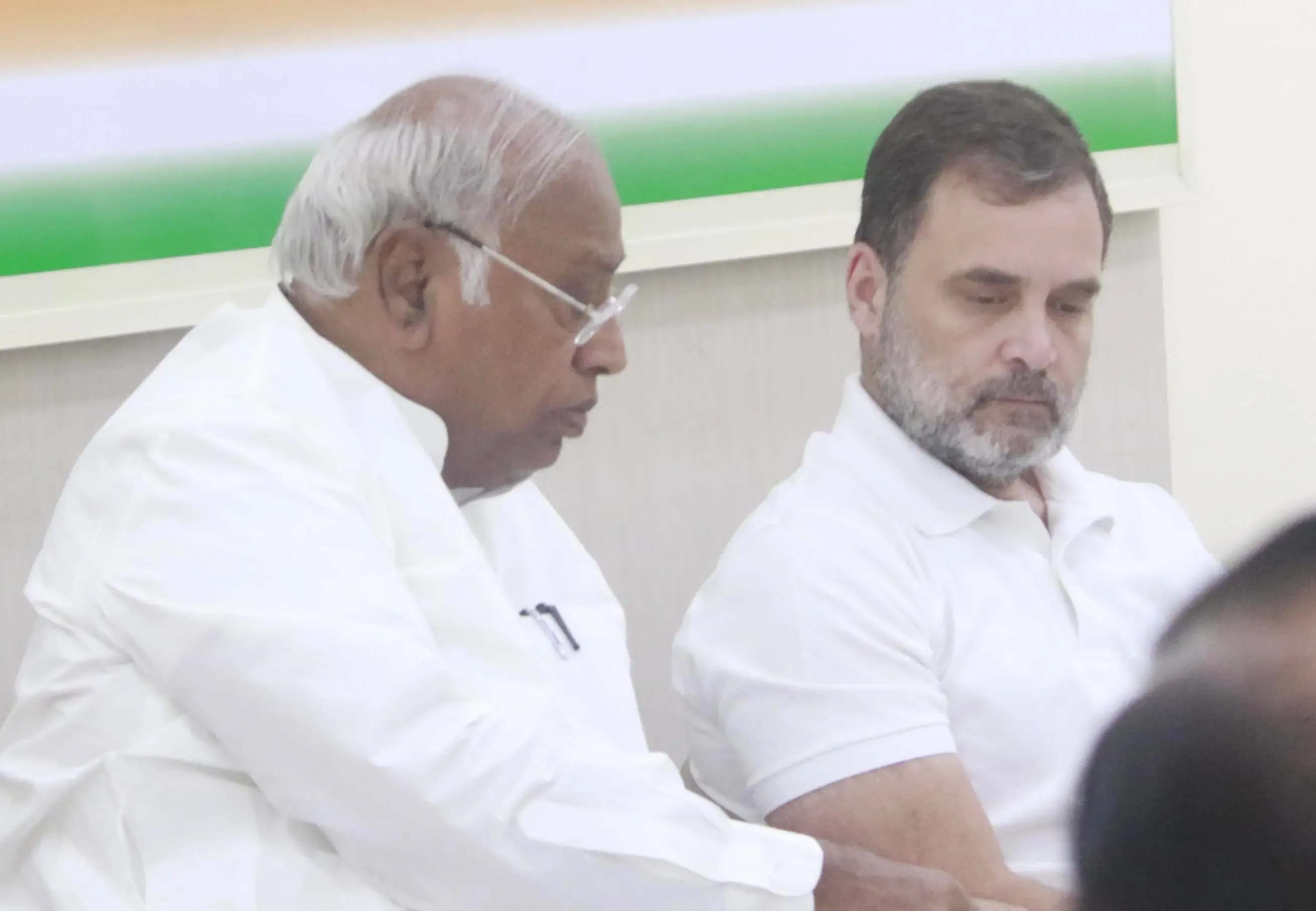 क्या तेलंगाना के केमिकल फैक्ट्री में हुआ धमाका? खड़गे-राहुल गांधी ने व्यक्त किया दुःख