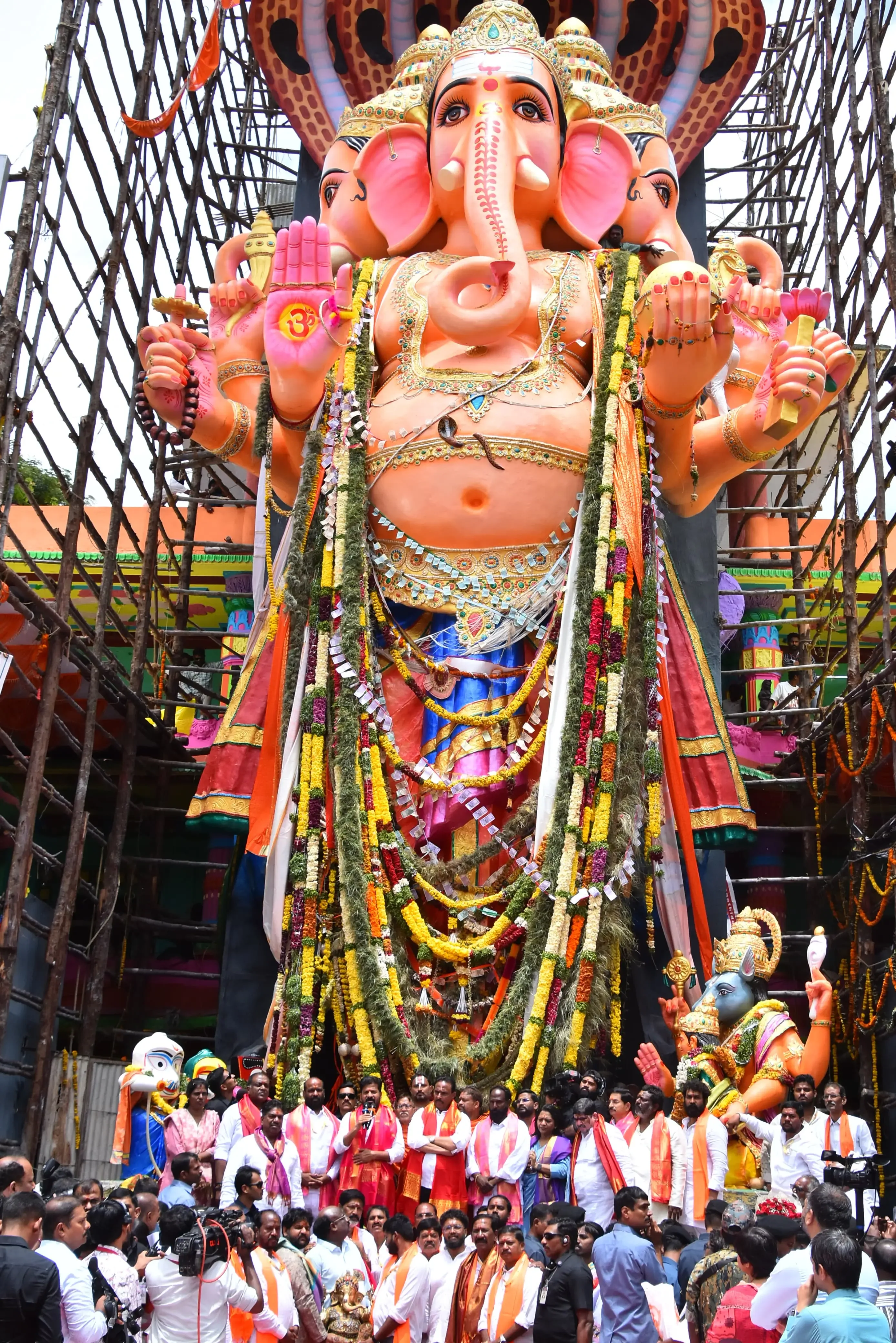 What Happened When Telangana CM Performed Puja at Kharitabad Bada Ganesh?