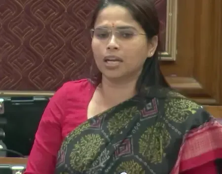 Did Those Who Chant 'PDA' Prevent Her from Speaking? BJP Supports MLA Pooja Pal for Praising UP CM