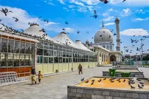 Devotees Engage in Prayer and Penance During 'Shab-e-Barat' in Kashmir