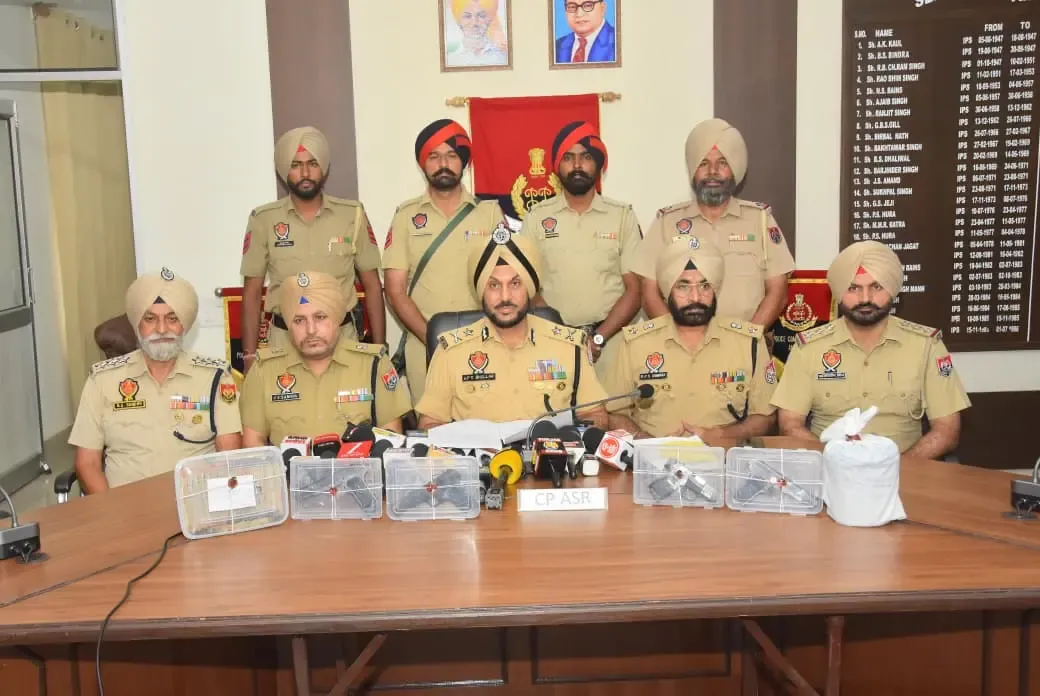 Who are the three arrested for cross-border arms smuggling in Punjab?
