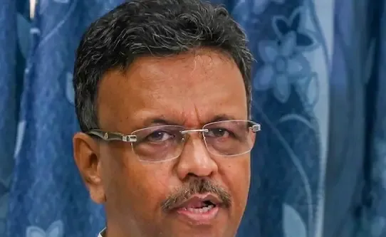 Trinamool Congress Issues Official Reprimand to Firhad Hakim for His Remarks on ‘Minority’ Status